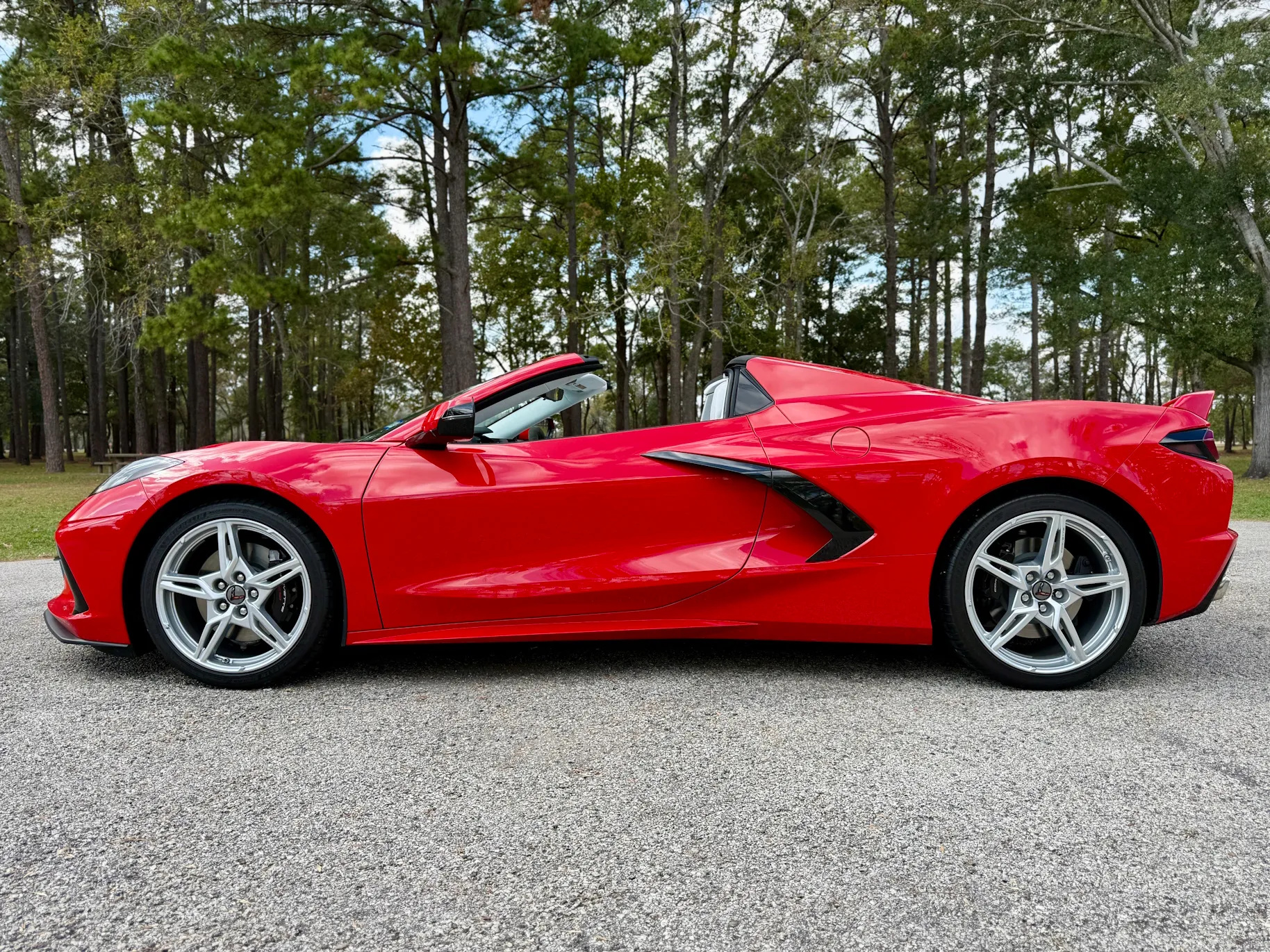 2023 Chevrolet Corvette Stingray 3LT Z51 Convertible - photo 2