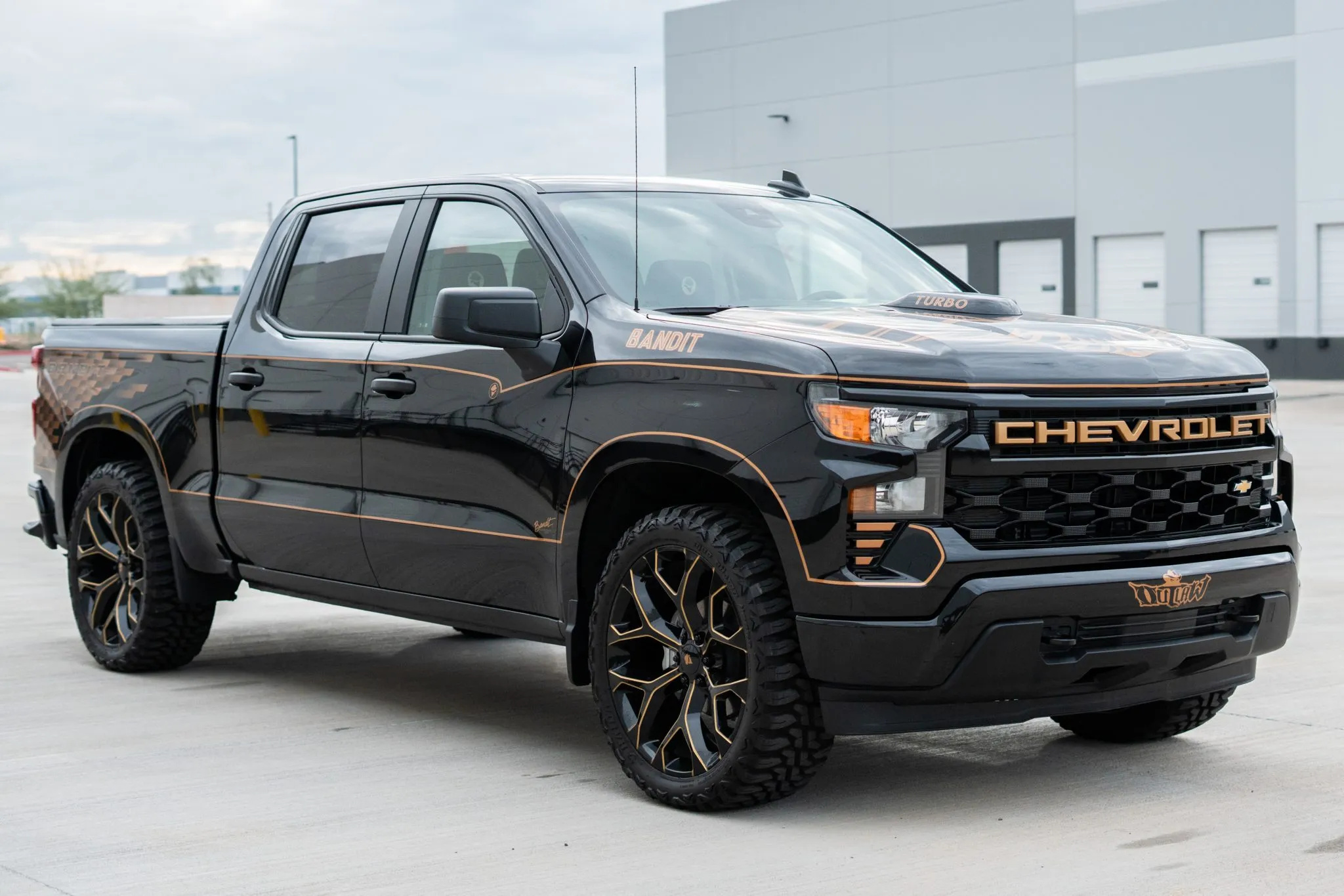 2023 Chevrolet Silverado 1500 Custom Bandit Crew Cab - photo 3