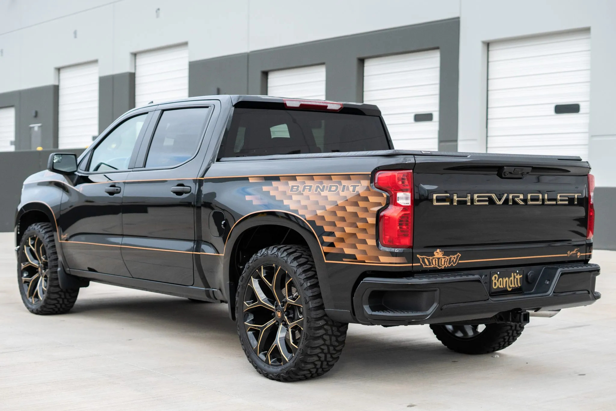 2023 Chevrolet Silverado 1500 Custom Bandit Crew Cab - photo 7