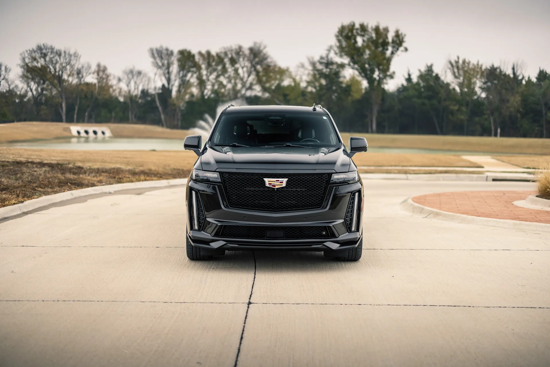 2023 Cadillac Escalade-V ESV - photo 2