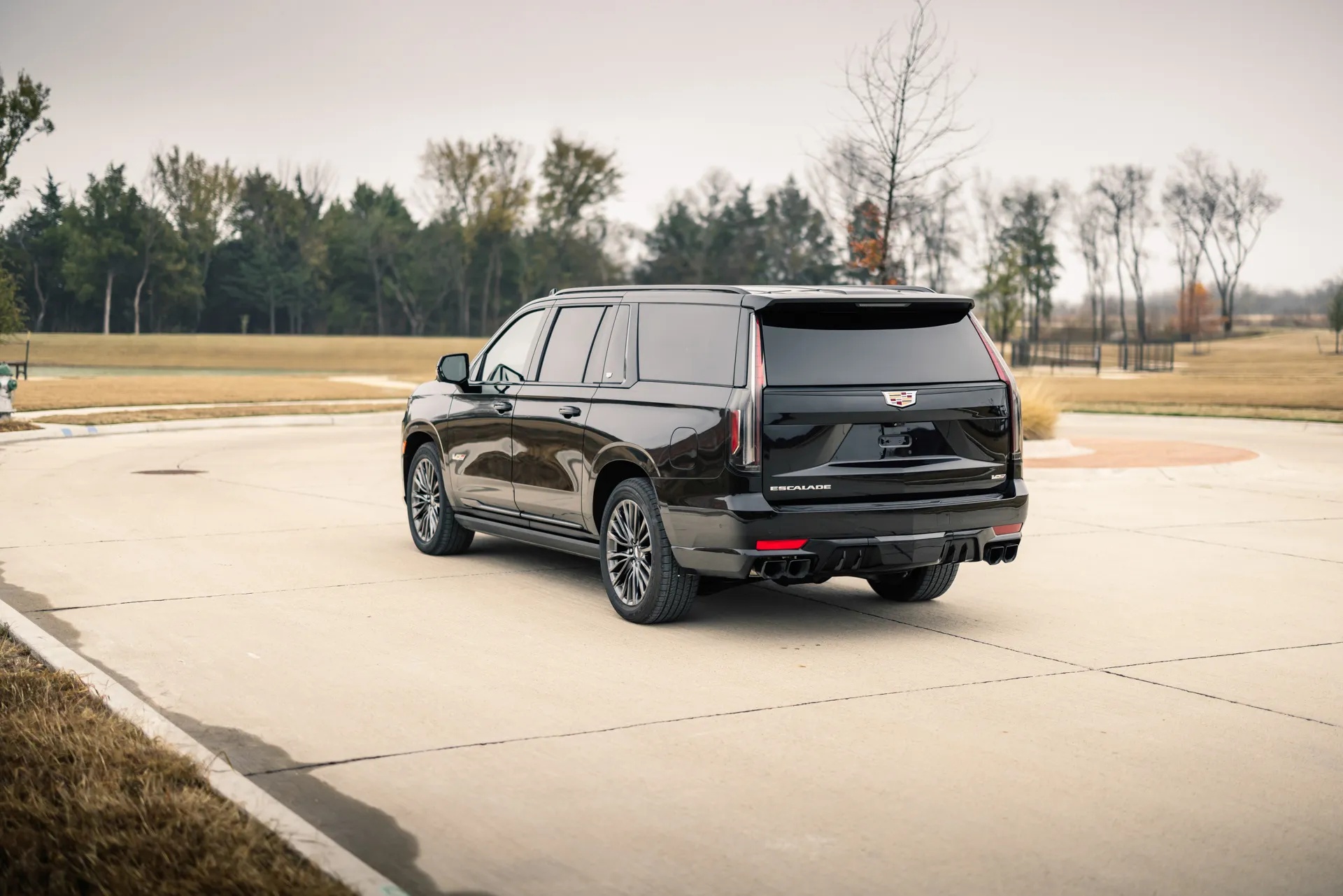 2023 Cadillac Escalade-V ESV - photo 5