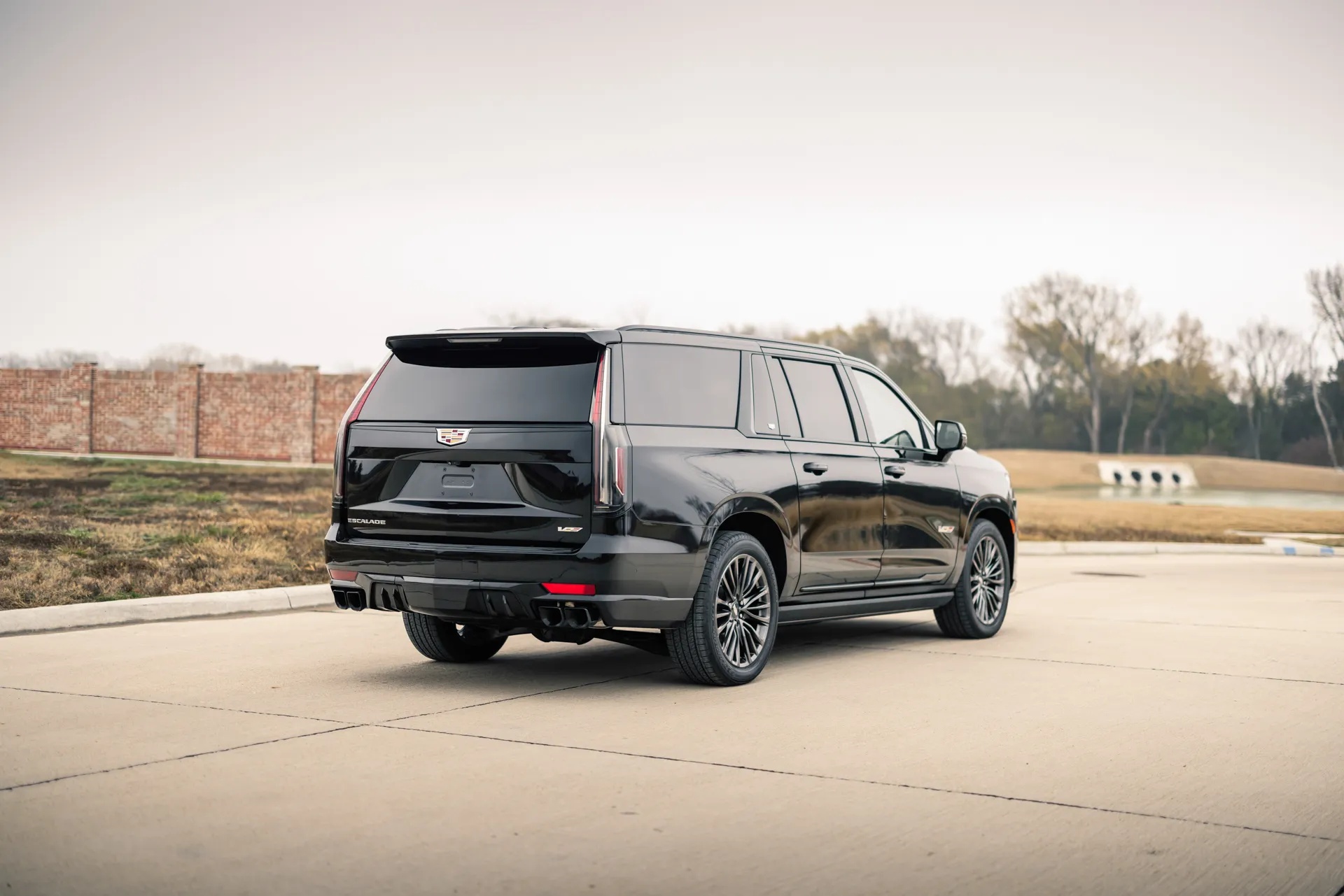 2023 Cadillac Escalade-V ESV - photo 7