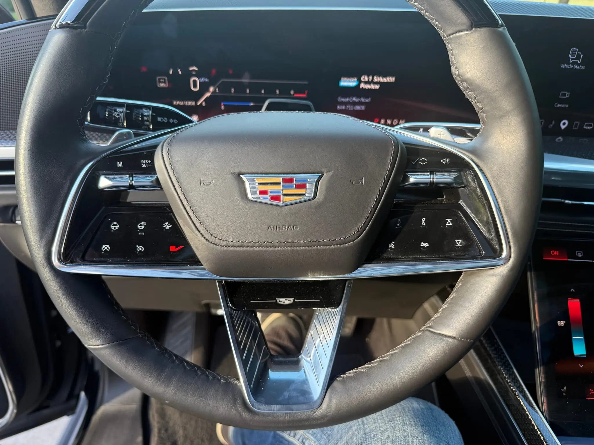 2025 Cadillac Escalade-V Sport - photo 10