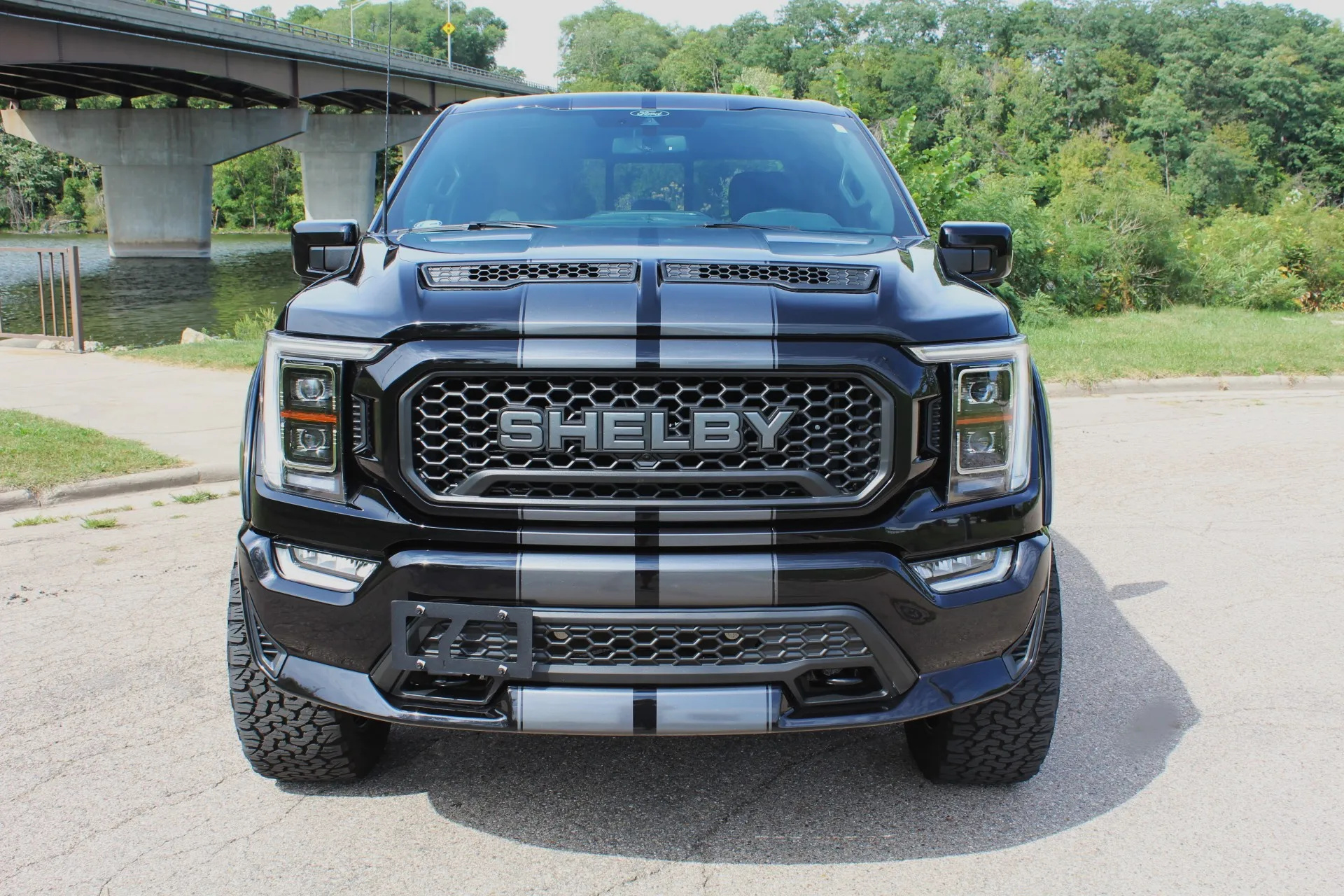 2021 Ford F-150 Shelby Supercharged 4×4 - photo 2
